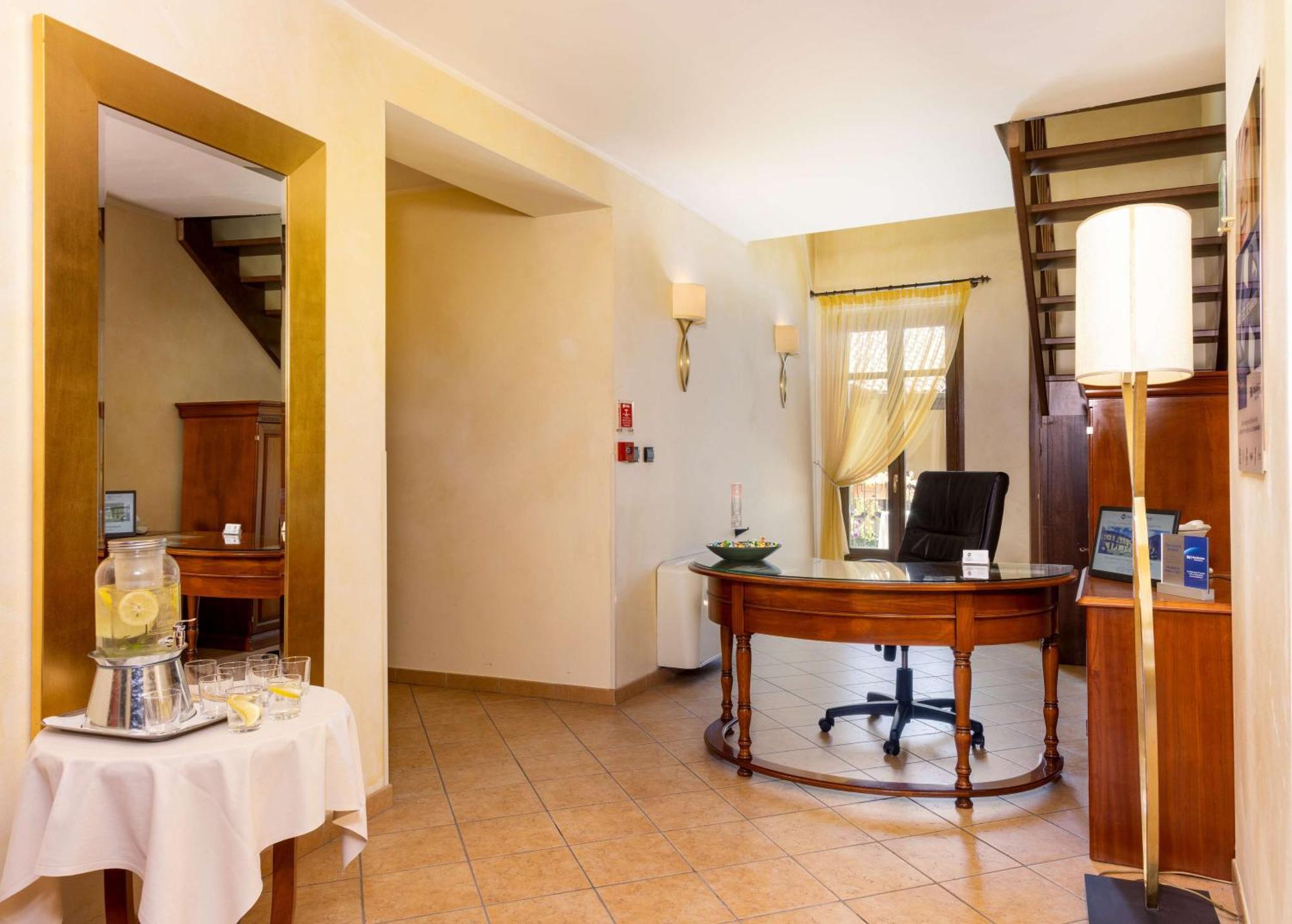 Best Western Plus Hotel Le Rondini Сан-Франческо-аль-Кампо Экстерьер фото