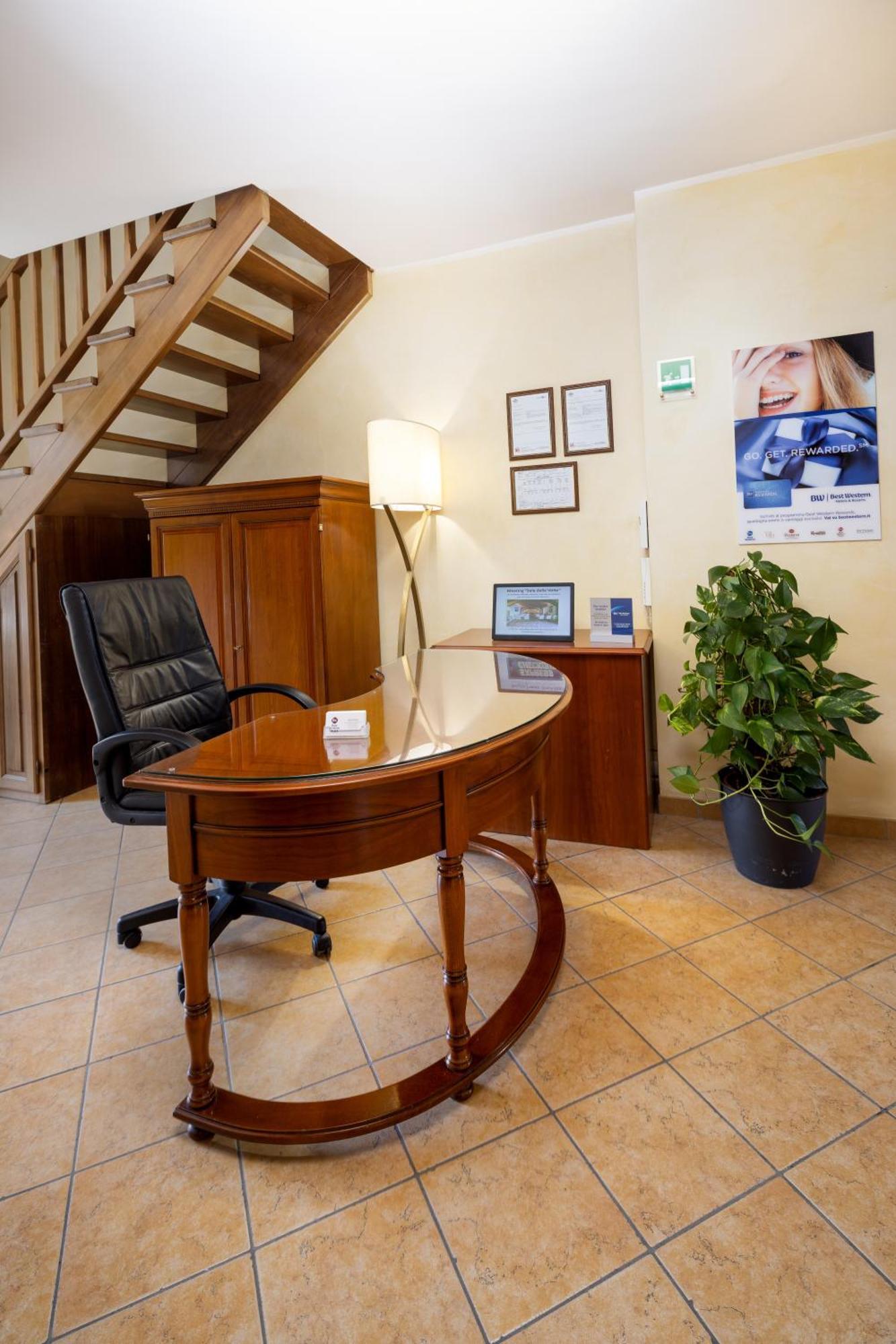 Best Western Plus Hotel Le Rondini Сан-Франческо-аль-Кампо Экстерьер фото