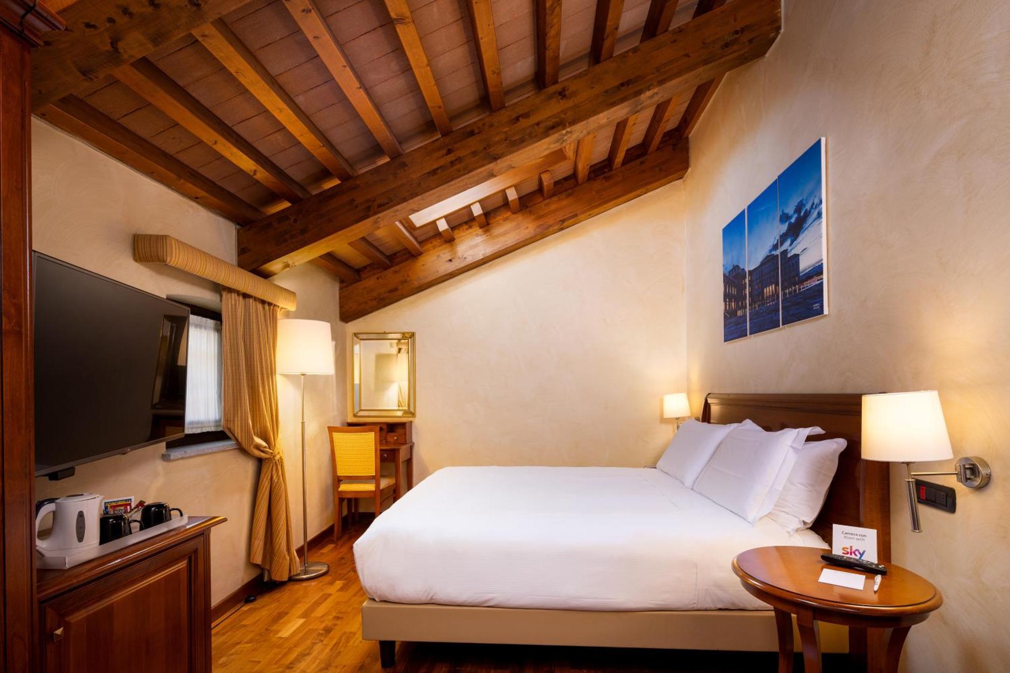 Best Western Plus Hotel Le Rondini Сан-Франческо-аль-Кампо Экстерьер фото