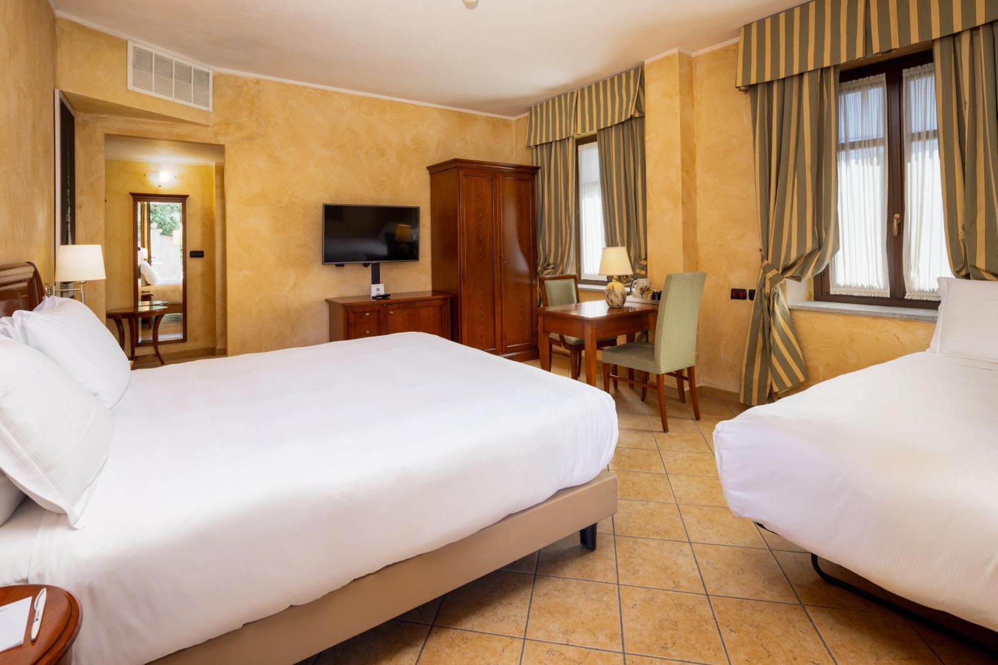 Best Western Plus Hotel Le Rondini Сан-Франческо-аль-Кампо Экстерьер фото