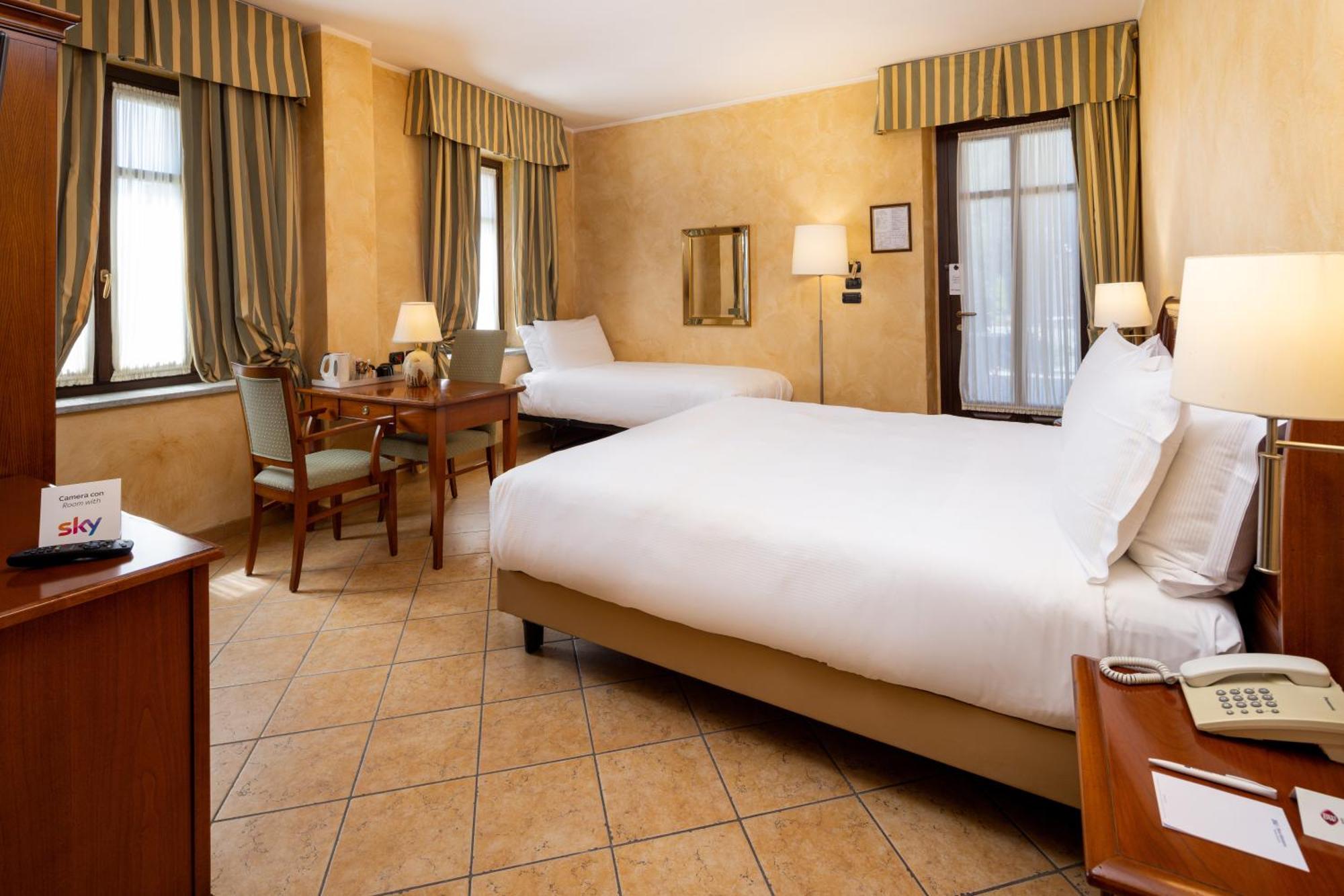 Best Western Plus Hotel Le Rondini Сан-Франческо-аль-Кампо Экстерьер фото